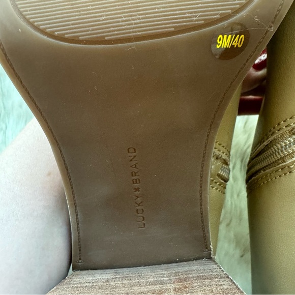 NWOT Lucky Omarey Leather Boot in Distressed Natural, Size 9 - Picture 7 of 8